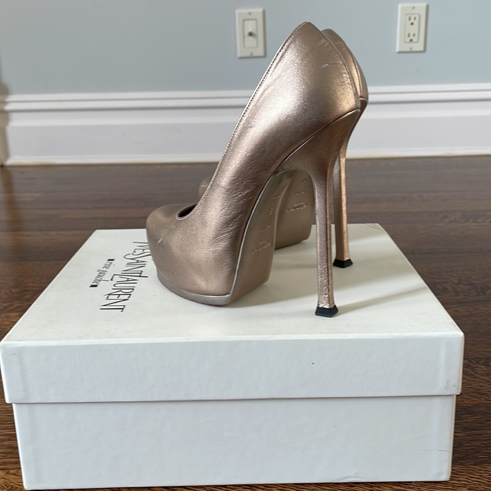 Yves Saint Laurent Tribtoo 105 Pump Gold Size 34 - Picture 2 of 5